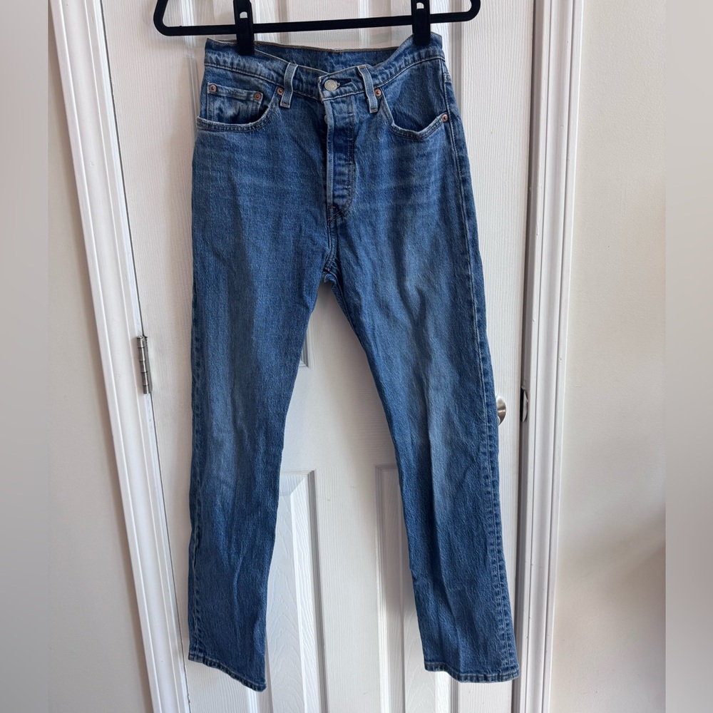 LEVIS 501 Classic Straight Leg Denim Button Fly Jeans Size 27/30 - Picture 3 of 8
